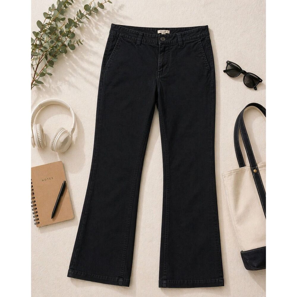 Banana Republic Stretch Chino Pants. Black Women's Size 10 (35x32) (825)